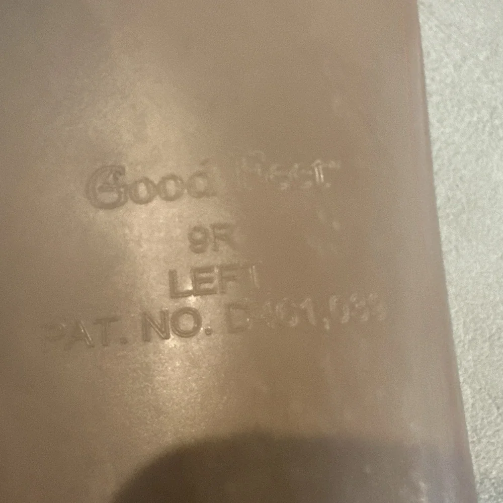 The Good Feet Store Maintainer Deluxe‎ 9R Beige In Box